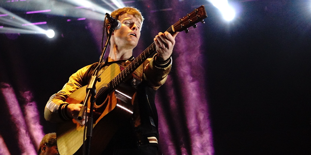 Kodaline Sukses Gelar Konser yang Bikin Baper di Jakarta thumbnail